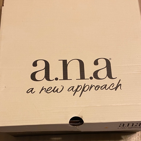 a.n.a Black Over-The-Knee Platform Block Heel Boots - Picture 4 of 4